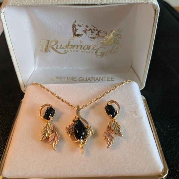 Mt Rushmore Jewelry 2025